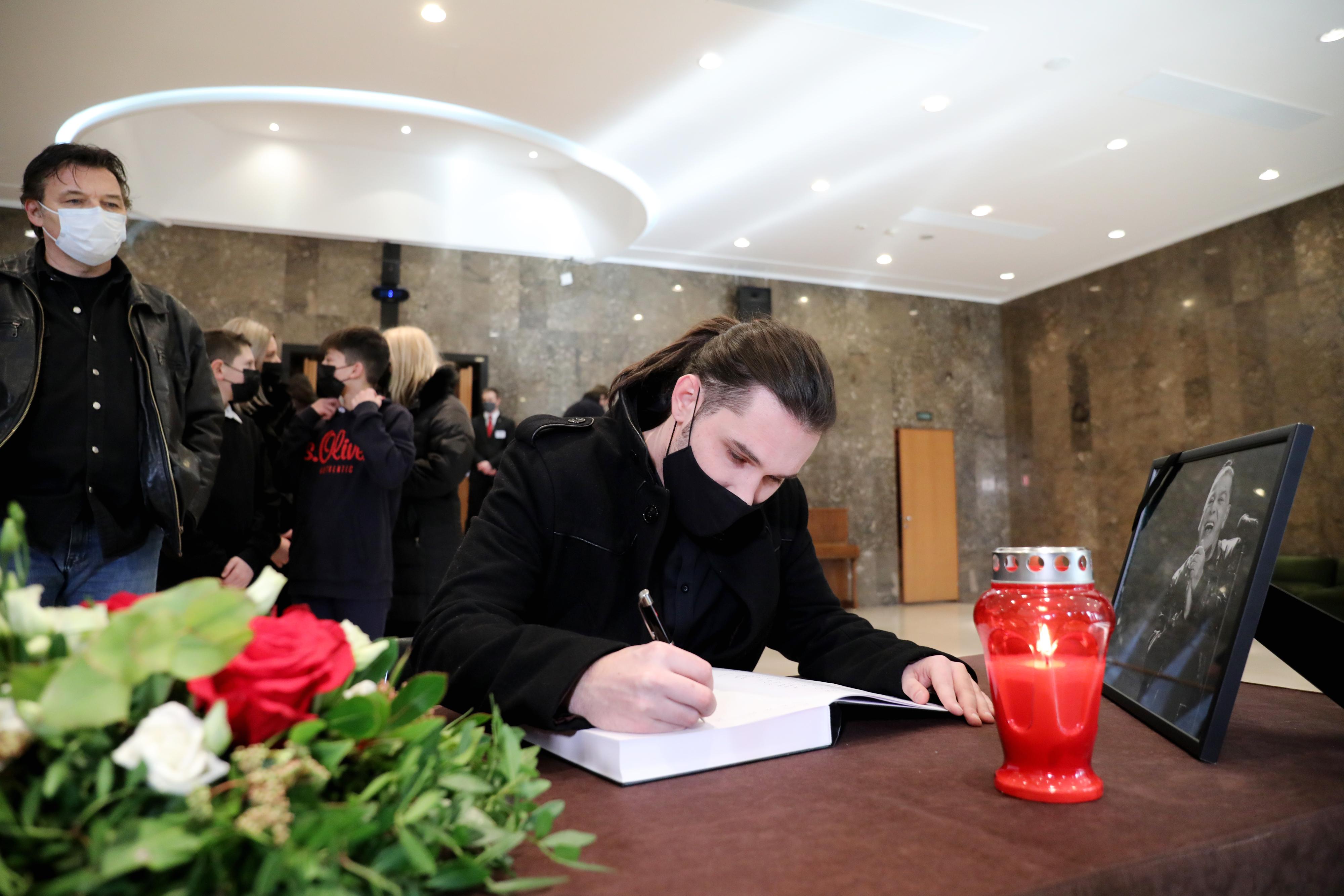 Komemoracija u čast Akiju Rahimovskom Komemoracija u čast Akiju Rahimovskom