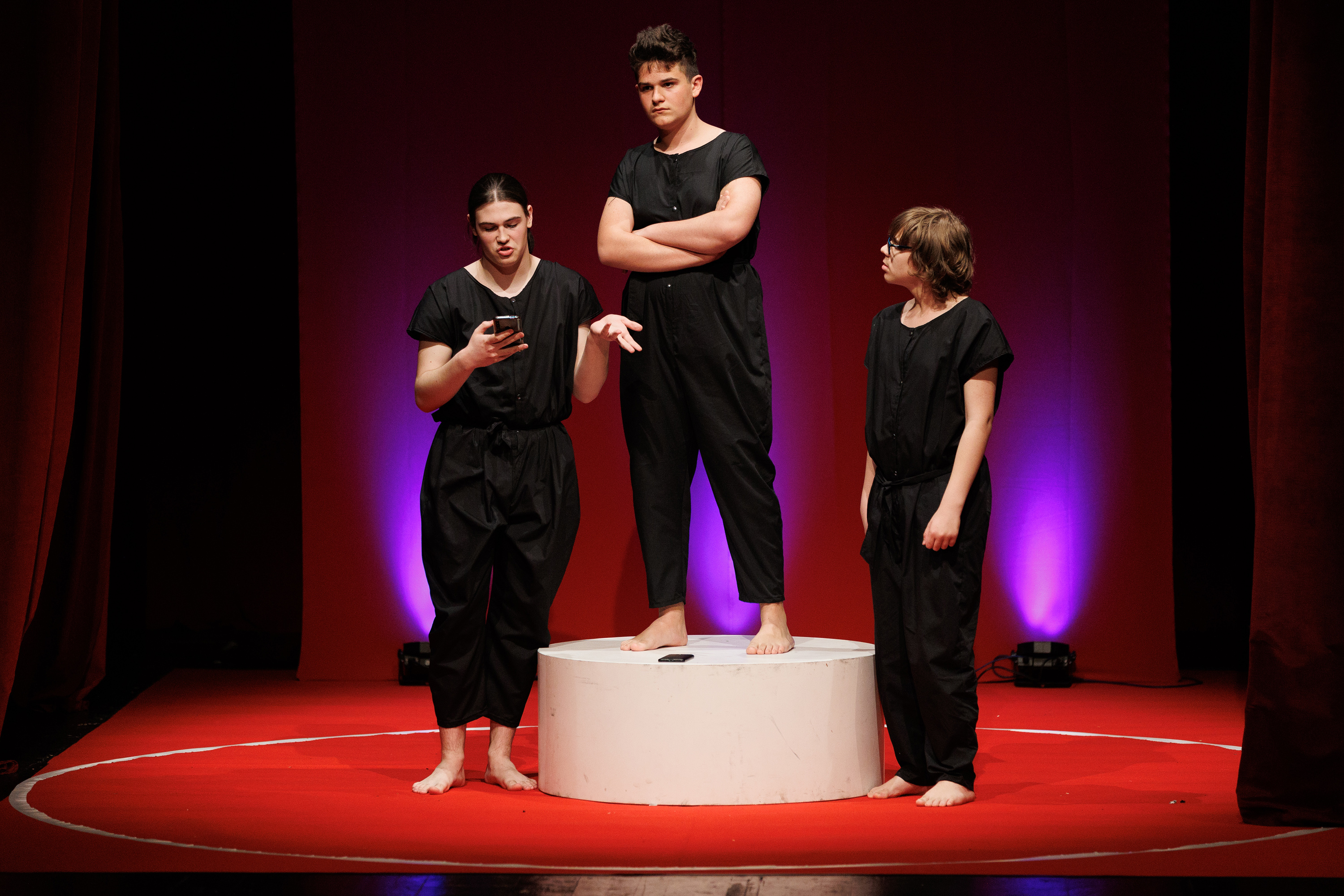 Igrajmo se: Zabranjeno mlađima od 15 strana A