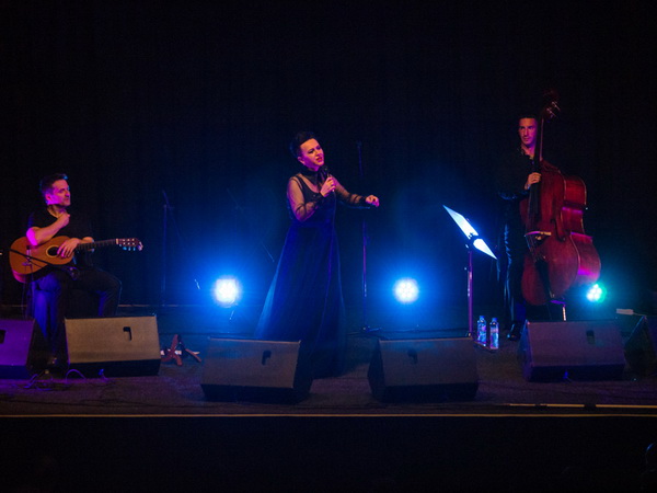 OLYMPUS DIGITAL CAMERA OLYMPUS DIGITAL CAMERA