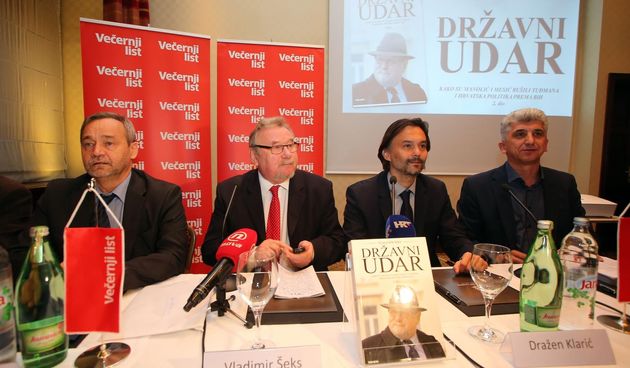 U hotelu Esplanade predstavljena je knjiga “Drzavni udar” autora Vladimira Seksa. Dinko Cutura, Vladimir Seks, Drazen Klaric, Zarko Ivkovic .