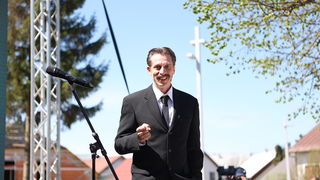 Spomenik Nikole Tesle vratio se u Gospić