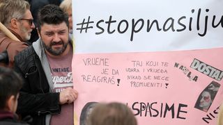 Prosvjed #spasime: Tomislavov trg u Zagrebu pun ljudi, došao i Plenković Prosvjed #spasime: Tomislavov trg u Zagrebu pun ljudi, došao i Plenković