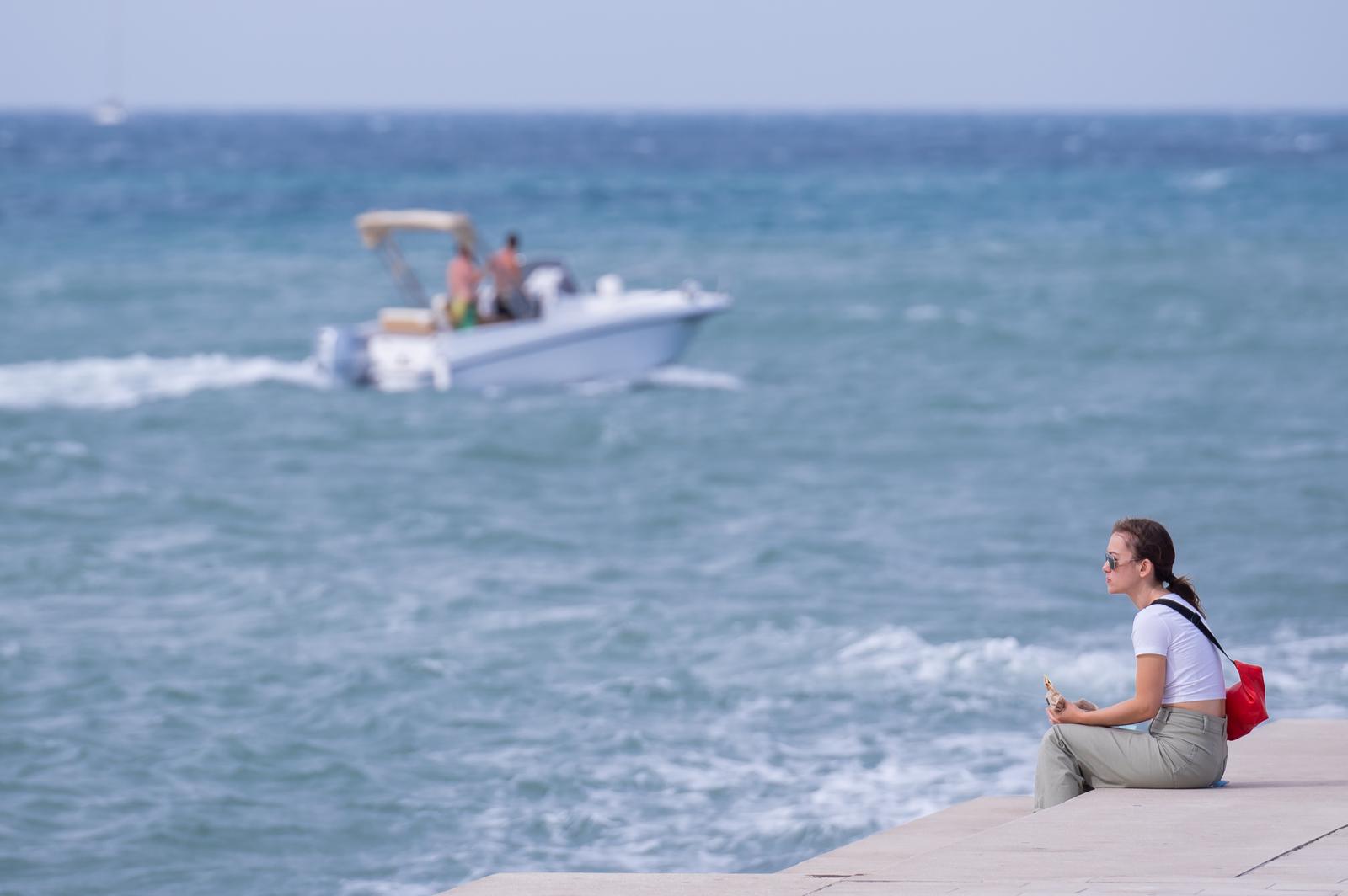 Olujno jugo na zadarskoj rivi
