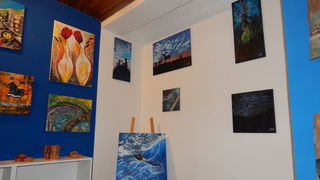 Slikarica Matea Bugarija u Bibinjama predstavila izložbu “Enigma” Slikarica Matea Bugarija u Bibinjama predstavila izložbu “Enigma”