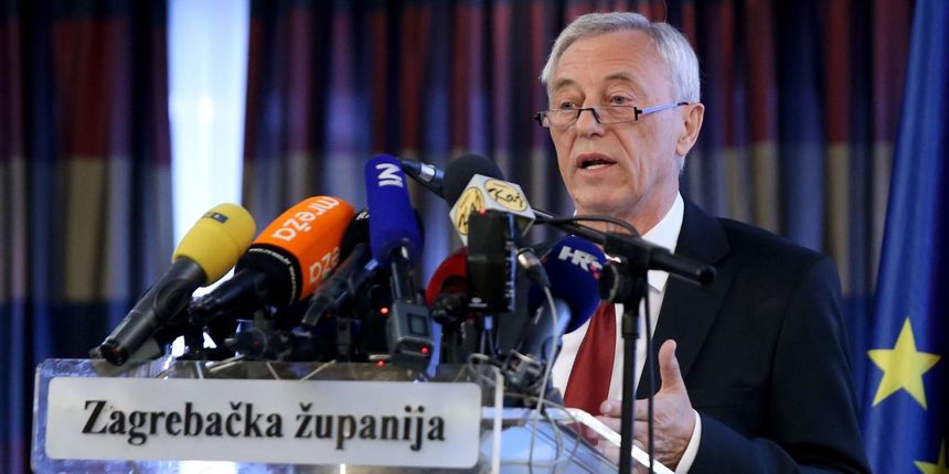 Svecana sjednica Zupanijske skupstine povodom Dana Zagrebacke zupanije. Na svecanoj sjednici prigodno su govorili predsjednik Zupanijske skupstine Zagrebacke zupanije Mihael Zmajlovic i zupan Zagrebacke zupanije Stjepan Kozic, a na poziv zagrebackog zupan Svecana sjednica Zupanijske skupstine povodom Dana Zagrebacke zupanije. Na svecanoj sjednici prigodno su govorili predsjednik Zupanijske skupstine Zagrebacke zupanije Mihael Zmajlovic i zupan Zagrebacke zupanije Stjepan Kozic, a na poziv zagrebackog zupan