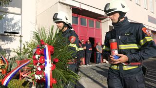 Polaganjem vijenaca obilježena 10. obljetnica kornatske tragedije Polaganjem vijenaca obilježena 10. obljetnica kornatske tragedije