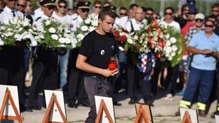 Vodice: Mimohodom vatrogasaca započelo obilježavanje 9. obljetnice kornatske tragedije. Photo: Hrvoje Jelavić/PIXSELL Vodice: Mimohodom vatrogasaca započelo obilježavanje 9. obljetnice kornatske tragedije. Photo: Hrvoje Jelavić/PIXSELL