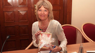 Julianne Eden Bušić predstavila novu knjigu “Živa glava”, Foto: Lucija Juravić Julianne Eden Bušić predstavila novu knjigu “Živa glava”, Foto: Lucija Juravić