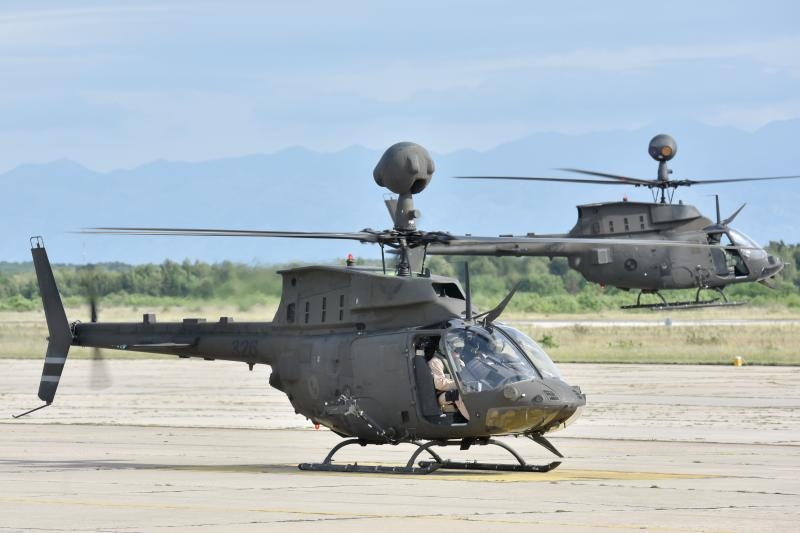 U Zracnoj bazi Zemunik odrzana je prezentacija pocetka letacke obuke na helikopterima OH-58D Kiowa Warrior koji su donacija americke vojske. Prezentaciji je naocio ministar obrane RH Damir Krsticevic koji je sudjelovao u trenaznom letu