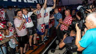 Veličanstven doček četvorice zadarskih Vatrenih od Gradskog mosta do Foruma