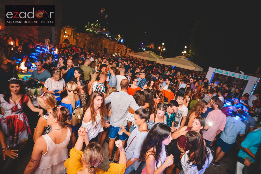 Saturday Night with DJ Dizzy @ Svarog Bar