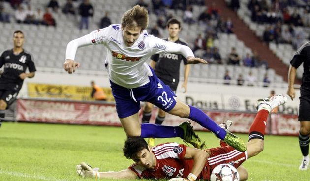 10.10.2013., stadion Poljud, Split – Prijateljska nogometna utakmica izmedju HNK Hajduk – Besiktas J.K. Marko Bencun i Gonen Cenk. Photo: Tino Juric/PIXSELL