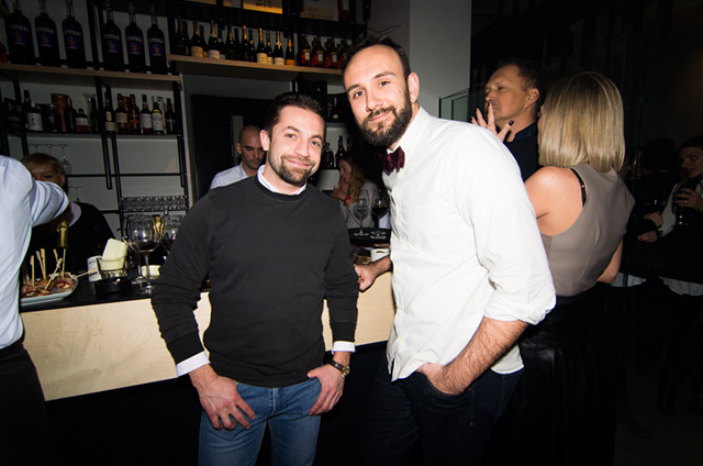 Jučer je Zagreb postati bogatiji za još jednu destinaciju za opuštanje Bistroteka Bar, u kojoj će svi posjetitelji moći uživati u bogatoj ponudi whiskey-a, cognaca, gina, ruma, koktela, kojeg će prepoznati svi ljubitelji ovog jedinstvenog užitka. Dobru Jučer je Zagreb postati bogatiji za još jednu destinaciju za opuštanje Bistroteka Bar, u kojoj će svi posjetitelji moći uživati u bogatoj ponudi whiskey-a, cognaca, gina, ruma, koktela, kojeg će prepoznati svi ljubitelji ovog jedinstvenog užitka. Dobru