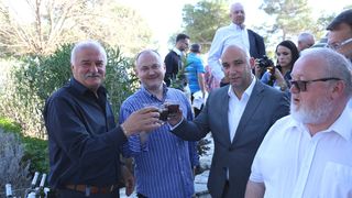 Delegacija Južnomoravske regije u posjeti otoku Viru Delegacija Južnomoravske regije u posjeti otoku Viru