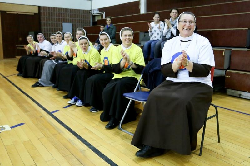Zagreb: Sportske igre redovnica u OŠ Mato Lovrak. Photo: Goran Jakus/PIXSELL