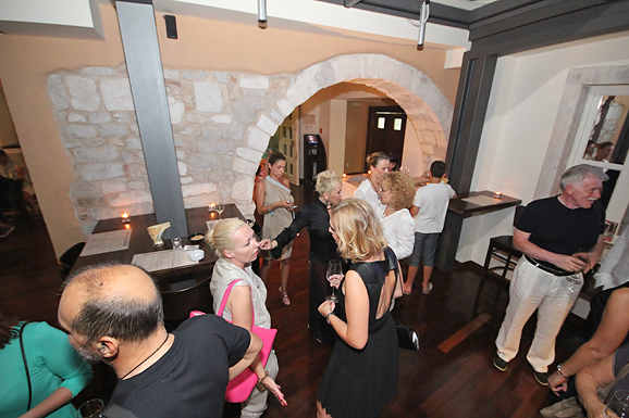 Degustacija vina mariborske vinarije Vinag u Restoran Baru Atrij Degustacija vina mariborske vinarije Vinag u Restoran Baru Atrij