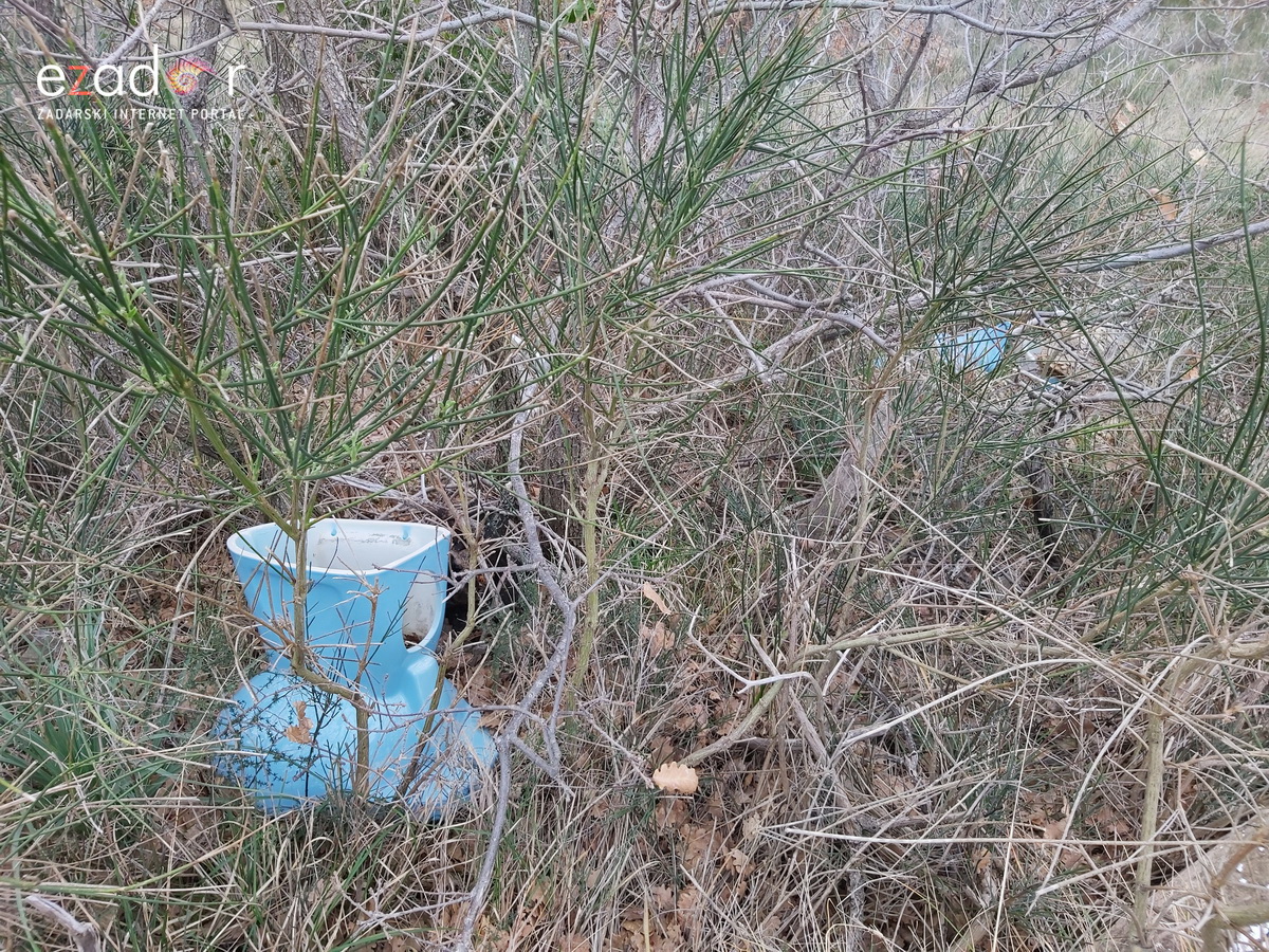 Područje izvorišta Golubinka prepuno otpada
