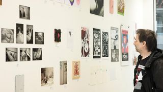 Izložbom ”Pičkin dim” 80 umjetnika uputilo tihi prosvjed protiv cenzure umjetnosti Izložbom ”Pičkin dim” 80 umjetnika uputilo tihi prosvjed protiv cenzure umjetnosti