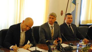 Ministar Tolušić potpisao ugovore za sanaciju šteta od poplave Ministar Tolušić potpisao ugovore za sanaciju šteta od poplave
