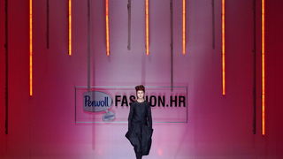 Zagreb, 150313.
Zagrebacki Velesajam.
Odrzana je treca vecer revije Perwoll Fashion.hr na kojoj su svoje kreacije predstavili Martina Felja, Morana Krklec, Young at Squat, Marina Design i Envy Room.
Na fotografiji: kreacije Morana Krklec.
Foto: Marko To Zagreb, 150313.
Zagrebacki Velesajam.
Odrzana je treca vecer revije Perwoll Fashion.hr na kojoj su svoje kreacije predstavili Martina Felja, Morana Krklec, Young at Squat, Marina Design i Envy Room.
Na fotografiji: kreacije Morana Krklec.
Foto: Marko To