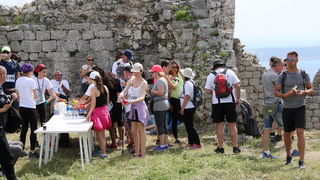 Gospodar OTOKA – uspon na Sv. Mihovil
(nedjelja, 29. svibnja 2016. godine)
Start: 09:30 h, u centru Preka (Park Vrulja)
Cilj: tvr Gospodar OTOKA – uspon na Sv. Mihovil
(nedjelja, 29. svibnja 2016. godine)
Start: 09:30 h, u centru Preka (Park Vrulja)
Cilj: tvr