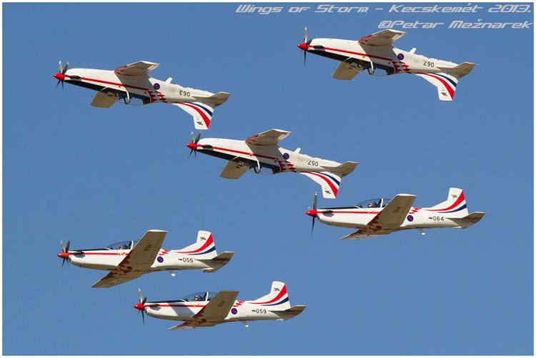 Međunarodni aeromiting u mađarskom Kecskemetu, 3. kolovoza, Krila Oluje, foto: Petar Mežnarek Međunarodni aeromiting u mađarskom Kecskemetu, 3. kolovoza, Krila Oluje, foto: Petar Mežnarek