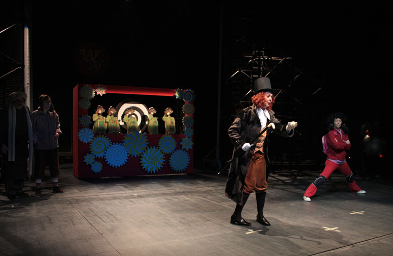 Predstava “Drago Č. i tvornica čokolade”, Foto: Lucija Juravić Predstava “Drago Č. i tvornica čokolade”, Foto: Lucija Juravić