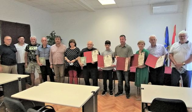 Grad Pag, javna priznanja