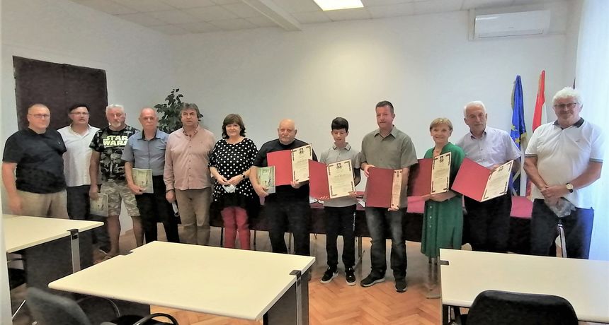 Grad Pag, javna priznanja