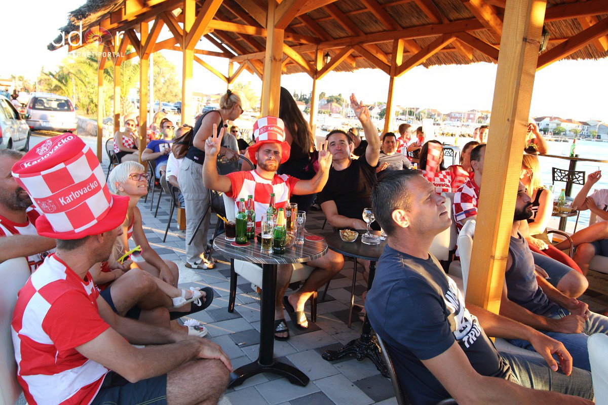 Bibinje: Navijanje za Vatrene i fešta nakon pobjede nad Rusijom