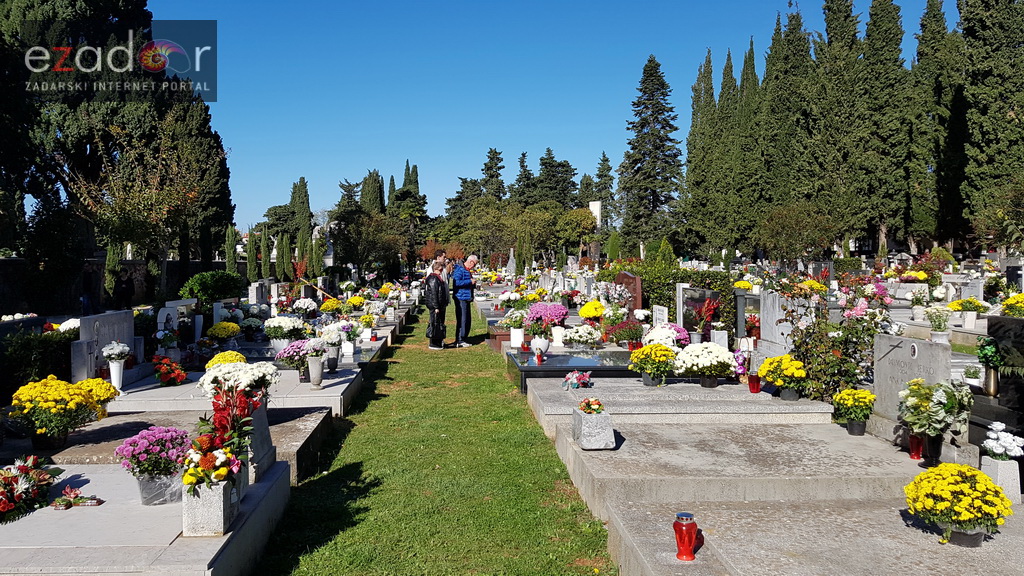 Blagdan Svih svetih na zadarskim grobljima