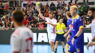 U doista sjajnoj atmosferi koju je stvorilo oko 5000 navijača iz cijele Hrvatske, naši su rukometni reprezentativci remizirali sa Švedskom i to s rezultatom 25-25. Bila je to ‘kaubojima’ pretposljednja pripremna utakmica uoči Olimpijskih igara