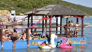 U Tisnom na lokaciji The Garden otvoren Love International festival koji privlači mlade iz cijele Europe