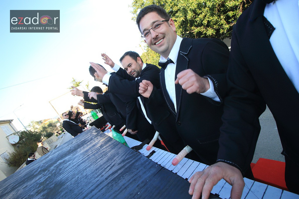 Maškarana povorka Velike Bake u Murteru