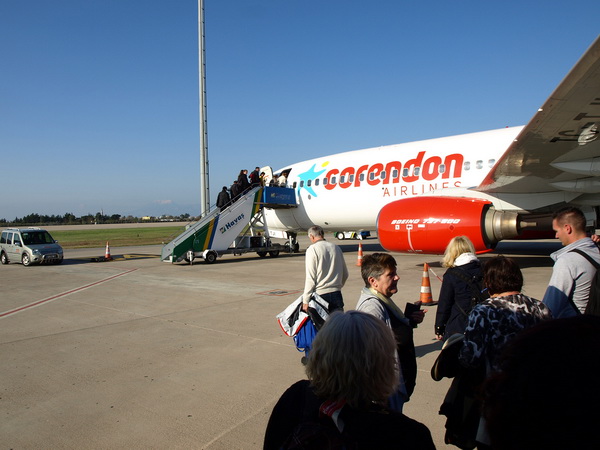 OLYMPUS DIGITAL CAMERA OLYMPUS DIGITAL CAMERA