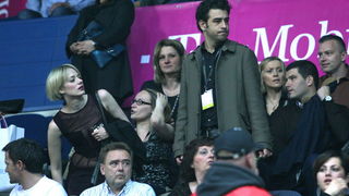 Zagreb, 220410.
U sklopu velike turneje Toleranca tour 2010 i povodom izlaska novog albuma naziva “Toleranca” Zlatan Stipisic Gibonni veceras je u KC Drazen Petrovic odrzao prvi od 2 predvidjena zagrebacka koncerta.
Na slici: Jelena i Janko Popovic Volari