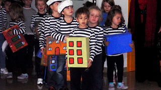 Dječji vrtić Ciciban uputio Sunčevu čestitku svome gradu Dječji vrtić Ciciban uputio Sunčevu čestitku svome gradu