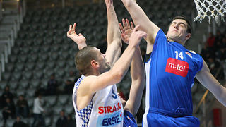 KK Zadar – KK Budućnost ( Foto : Saša Čuka ) KK Zadar – KK Budućnost ( Foto : Saša Čuka )