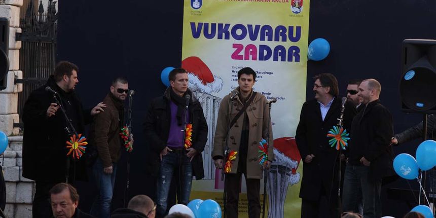 Vukovaru ZaDar na Narodnom trgu, foto: Iva Perinčić Vukovaru ZaDar na Narodnom trgu, foto: Iva Perinčić