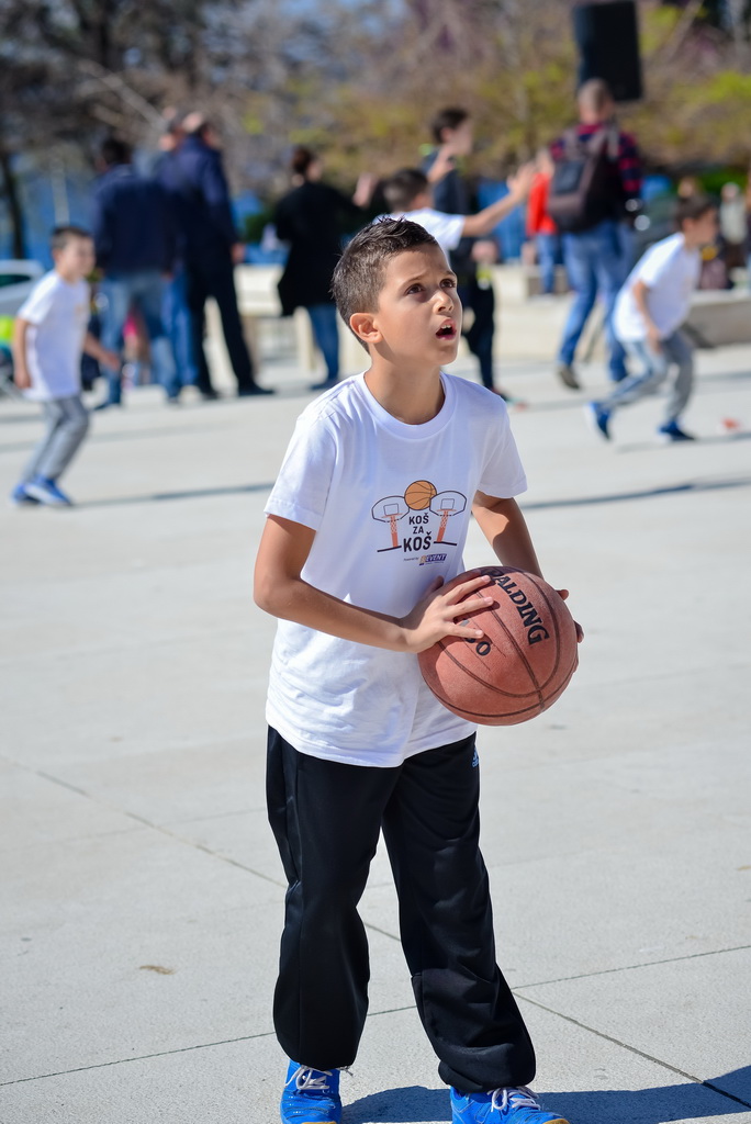 Basket na Forumu: Košarkaške legende protiv mlađih uzrasta KK Zadar Basket na Forumu: Košarkaške legende protiv mlađih uzrasta KK Zadar