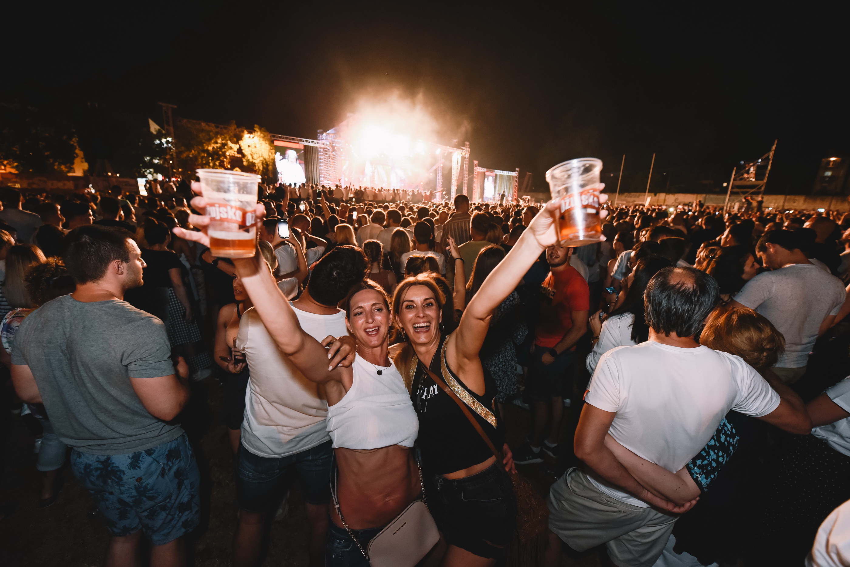 Stari Plac: Mišo Kovač i prijatelji priredili nezaboravan koncert