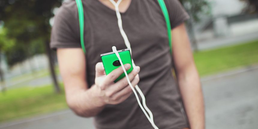 Ne držite mobitel u džepu hlača jer zračenje ubija spermije. Ne držite mobitel u džepu hlača jer zračenje ubija spermije.