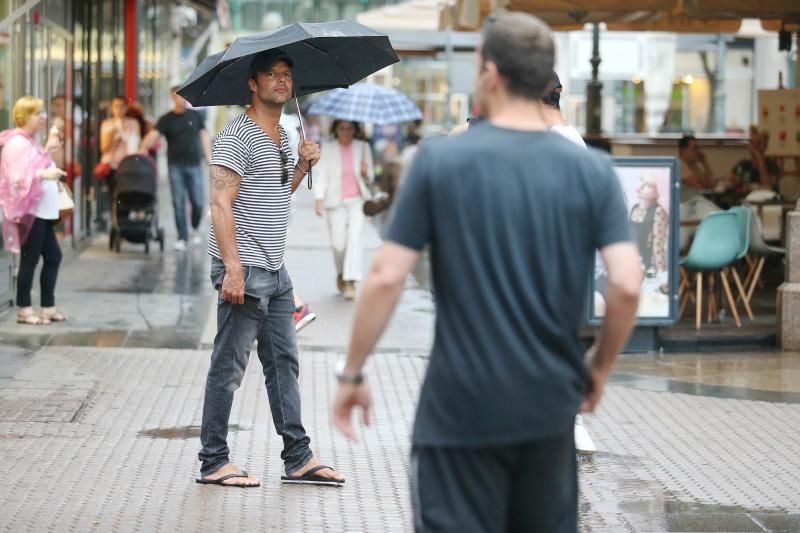 Zagreb: Ricky Martin prošetao gradom u društvu partnera Jwana i Viktora Drage Zagreb: Ricky Martin prošetao gradom u društvu partnera Jwana i Viktora Drage