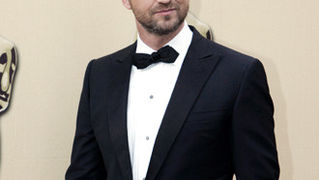 82. Red Carpet Oscara (oscar.go.com)