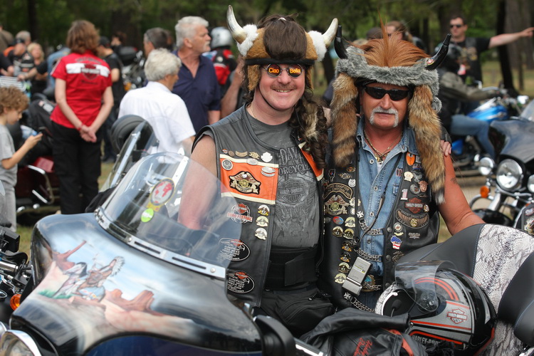 Zadar, 280511.
Odrzana je parada Harley Davidson motora izmedju Zadra i Biograda u kojoj je sudjelovalo vise tisuca motora.
Na slici: detalj s parade.
Foto: Vladimir Ivanov / CROPIX Zadar, 280511.
Odrzana je parada Harley Davidson motora izmedju Zadra i Biograda u kojoj je sudjelovalo vise tisuca motora.
Na slici: detalj s parade.
Foto: Vladimir Ivanov / CROPIX