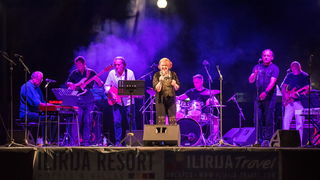 Zorica Kondža i klapa Cambi @ bazen Ilirije u Biogradu