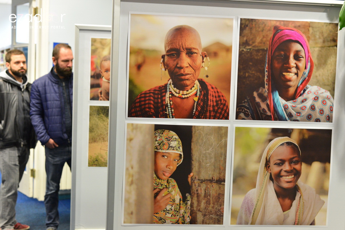Gradska knjižnica Zadar: Otvorenje izložbe fotografija “Afrika na kvadrat” autora Filipa Brale Gradska knjižnica Zadar: Otvorenje izložbe fotografija “Afrika na kvadrat” autora Filipa Brale