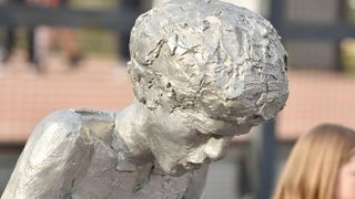 Šibenik: Puštanjem 53 balona obilježen rođendan Dražena Petrovića Šibenik: Puštanjem 53 balona obilježen rođendan Dražena Petrovića