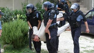 Sveti Filip i Jakov: Brutalna deložacija majke i sina Sveti Filip i Jakov: Brutalna deložacija majke i sina