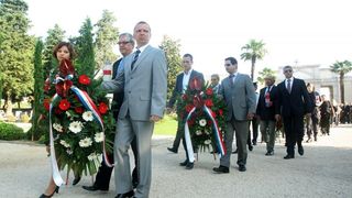 Zadar – Povodom obiljezavanja Dana pobjede i domovinske zahvalnosti i Dana hrvatskih branitelja kod sredisnjeg kriza na Gradskom groblju polozeni su vijenci i zapaljene svijece u sjecanje na sve poginule u Domovinskom ratu. Photo: Dino Stanin/PIXSELL